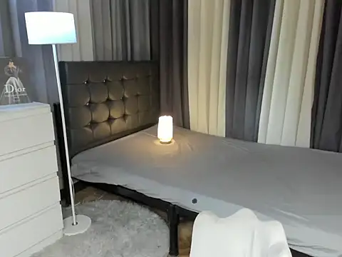 Blaire Samantha online show from November 27, 2025, 7:53 am