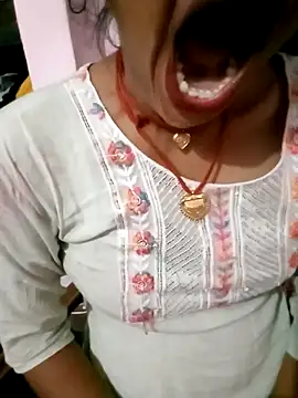 Hot-yuo84 online show from November 4, 2025, 6:11 pm