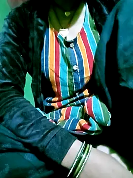 Hot-yuo84 online show from October 28, 2025, 4:39 pm