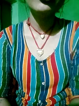 Hot-yuo84 online show from October 31, 2025, 4:47 pm