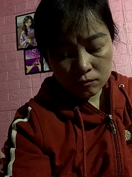 Star-sweet online show from October 22, 2025, 11:25 pm