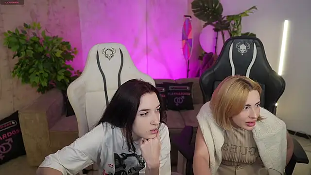  Lili 054 online show from December 1, 2025, 3:13 pm