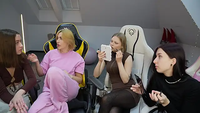  Lili 054 online show from November 24, 2025, 11:21 am