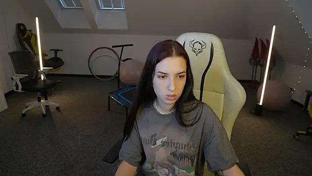  Lili 054 online show from November 18, 2025, 11:13 am