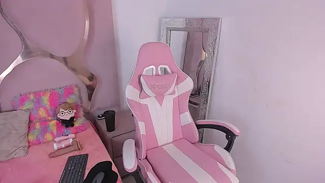 Snapshot of natsumiht chatting on October 3, 2025, 4:58 am natsumiht online show from October 3, 2025, 4:58 am