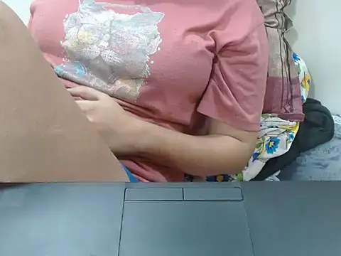 Snapshot of Nataliya_Singh chatting on February 2, 2026, 6:18 pm Nataliya Singh online show from February 2, 2026, 6:18 pm