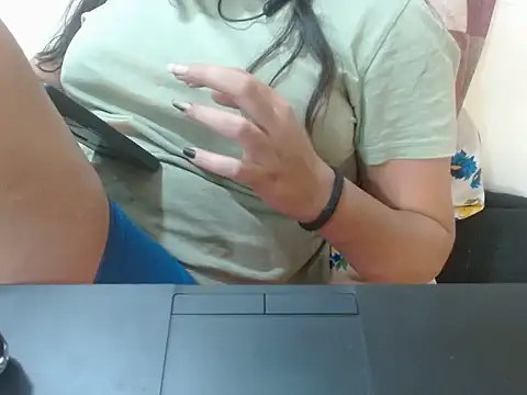 Snapshot of Nataliya_Singh chatting on February 6, 2026, 6:53 am Nataliya Singh online show from February 6, 2026, 6:53 am