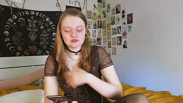 Snapshot of WonderConnie1 chatting on September 27, 2025, 11:49 am WonderConnie1 online show from September 27, 2025, 11:49 am