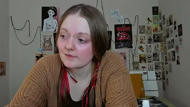 Snapshot of WonderConnie1 chatting on October 19, 2025, 3:37 pm WonderConnie1 online show from October 19, 2025, 3:37 pm