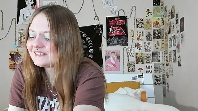 Snapshot of WonderConnie1 chatting on October 22, 2025, 10:15 am WonderConnie1 online show from October 22, 2025, 10:15 am