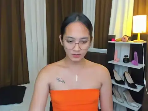 URHottestAngel online show from October 8, 2025, 5:24 pm