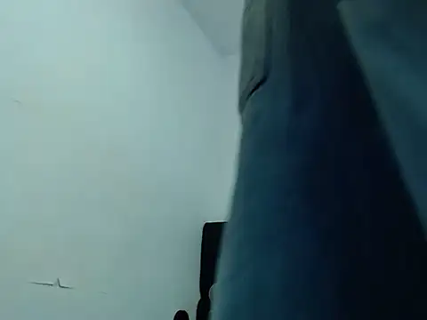 Snapshot of daniel_evans69 chatting on October 15, 2025, 12:35 pm daniel evans69 online show from October 15, 2025, 12:35 pm