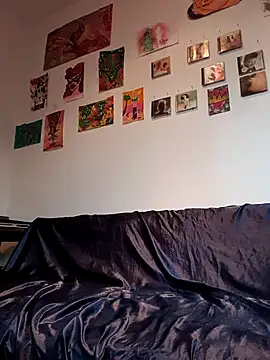 marixaballi online show from November 7, 2025, 9:08 pm