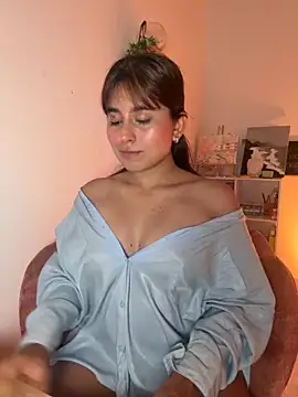  Sophia 111 online show from September 29, 2025, 9:20 pm