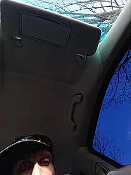 studmuffin100 online show from November 20, 2025, 9:25 pm