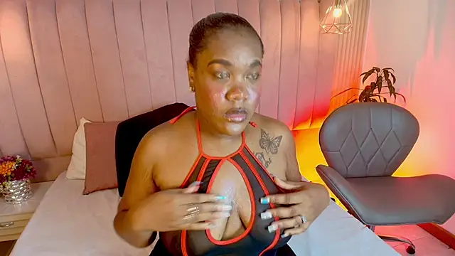 Chloee Miller1 online show from October 9, 2025, 2:17 pm