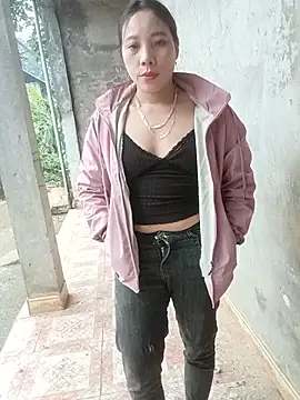 Phuong xxx online show from January 14, 2026, 2:48 am