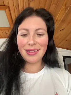 Mia salinass online show from September 9, 2025, 6:39 pm