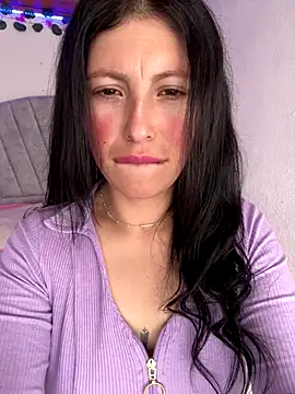 Mia salinass online show from September 24, 2025, 5:30 pm