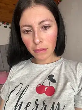 Mia salinass online show from September 19, 2025, 6:01 pm