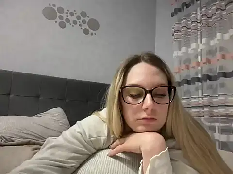 NikexPretty online show from April 1, 2026, 8:06 pm