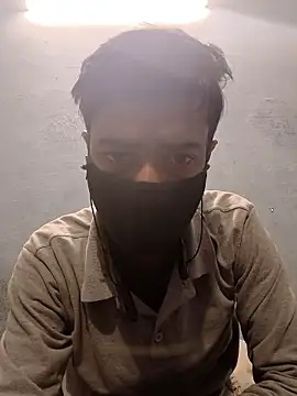 GirlsCrush  online show from January 13, 2026, 8:02 pm