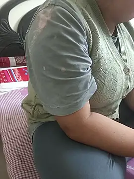 payal 261072  online show from December 23, 2025, 3:06 am