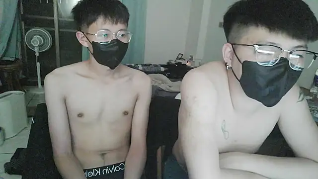 Snapshot of zhu000000 chatting on April 11, 2026, 1:37 pm zhu000000 online show from April 11, 2026, 1:37 pm