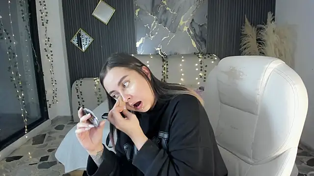 SarahCastro1  online show from January 9, 2026, 4:19 am