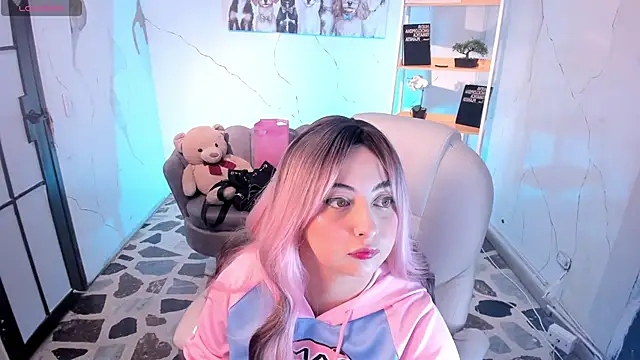 SarahCastro1  online show from October 22, 2025, 4:45 am