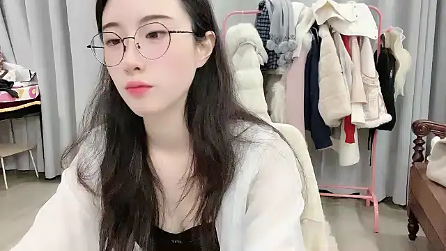 Snapshot of Freya7777 chatting on December 22, 2025, 2:17 pm Freya7777 online show from December 22, 2025, 2:17 pm