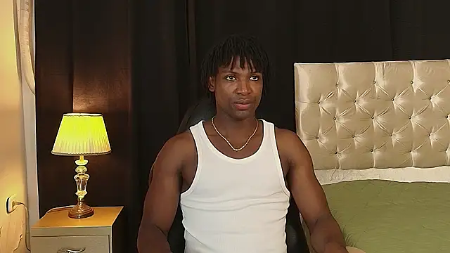 Snapshot of tau_montes chatting on February 5, 2026, 2:40 am tau montes online show from February 5, 2026, 2:40 am