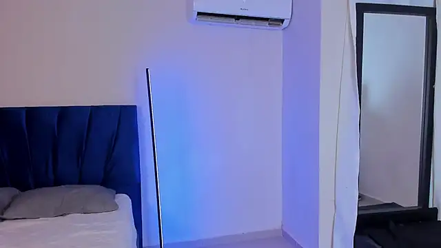 Snapshot of tau_montes chatting on January 18, 2026, 1:53 am tau montes online show from January 18, 2026, 1:53 am