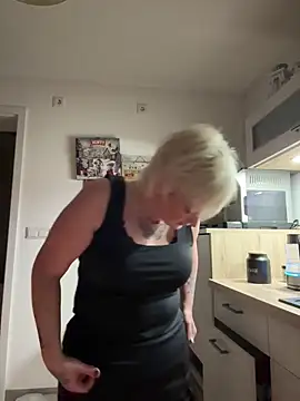 Rozendefotz online show from December 15, 2025, 6:30 am