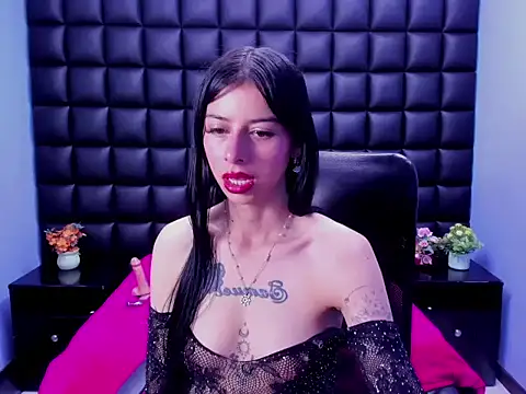 Dulce Miaa  online show from October 22, 2025, 3:11 pm