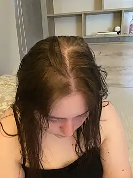 SoniaNovara online show from September 24, 2025, 1:28 pm