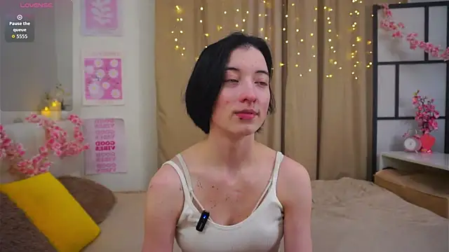 JuanaFriesz online show from February 20, 2026, 9:11 am