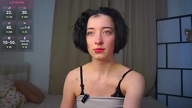 JuanaFriesz online show from February 12, 2026, 9:09 am