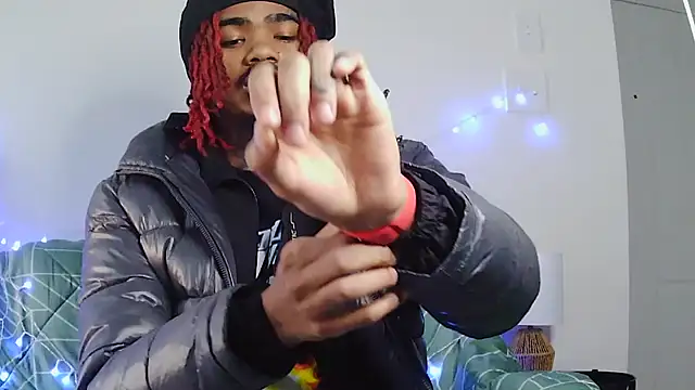 risktakinndolo online show from November 17, 2025, 8:35 pm