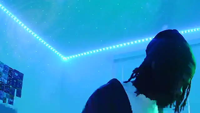 risktakinndolo online show from October 13, 2025, 10:21 pm