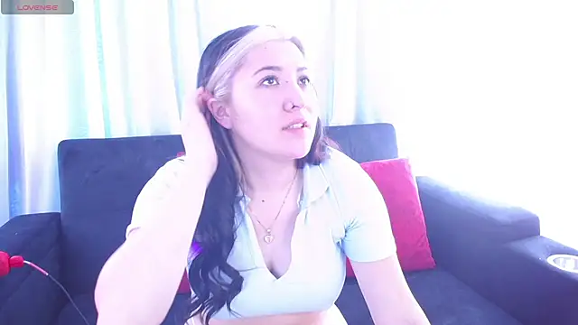 Snapshot of Annie_A_ chatting on September 25, 2025, 1:28 pm Annie A online show from September 25, 2025, 1:28 pm