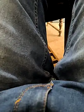 bigdick lickingexpert08 online show from October 27, 2025, 8:48 am