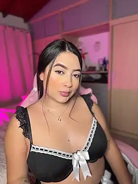 Emiily Moore1 online show from May 26, 2026, 1:15 am