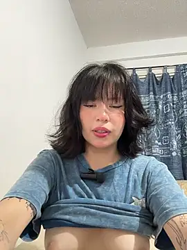 aliciia 23 online show from November 27, 2025, 3:18 am