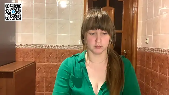 MaroonMoon  online show from November 27, 2025, 8:42 pm