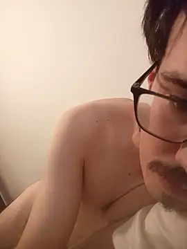 oscartres online show from October 15, 2025, 5:43 pm