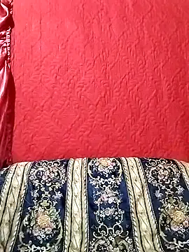 Snapshot of Vyxen__ chatting on September 23, 2025, 3:57 am Vyxen online show from September 23, 2025, 3:57 am