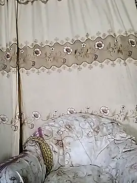 Vyxen   online show from January 6, 2026, 5:22 am