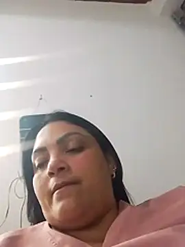 tiffany Johnson1 online show from November 6, 2025, 2:04 am