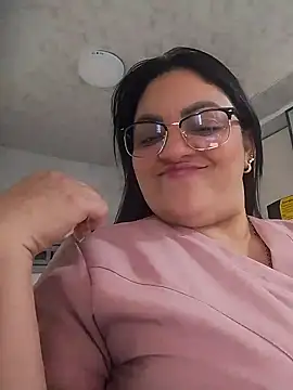 tiffany Johnson1 online show from September 18, 2025, 5:38 pm